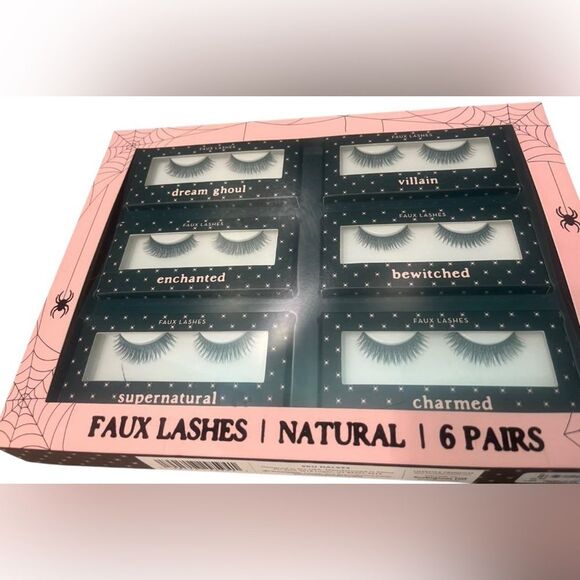 Lifestyle Other - Faux Lashes 6 Pair